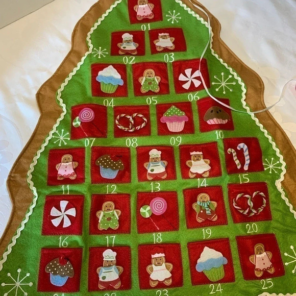 New Advent Calendar St Nicholas Square hanging countdown Christmas tree - Picture 8 of 9